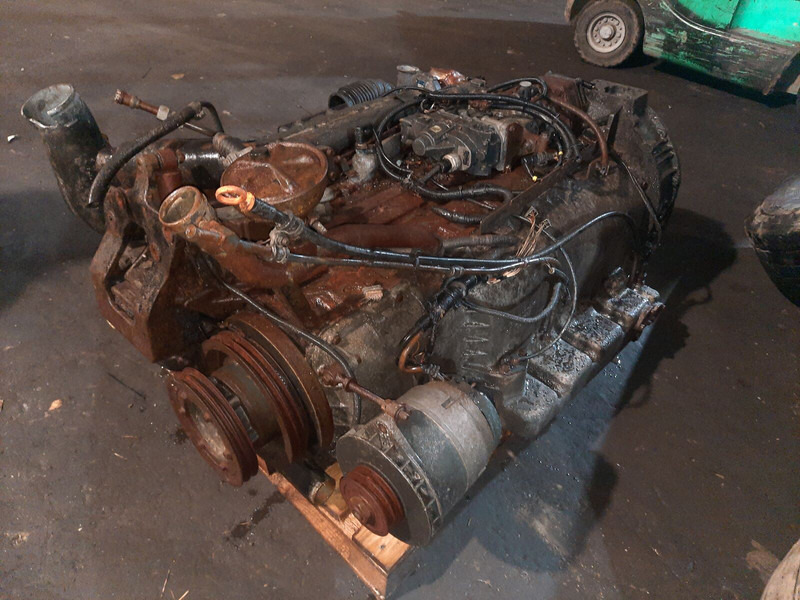 Mercedes-Benz OM447 - Motor: bilde 1 Mercedes-Benz OM447 - Motor: bilde 1