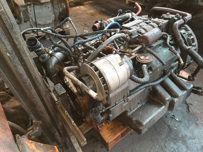 Mercedes-Benz Om 906 - Motor: bilde 1 Mercedes-Benz Om 906 - Motor: bilde 1