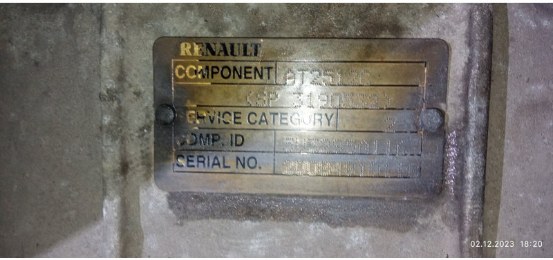 Leie Renault DXI 13 500 EC06B Renault DXI 13 500 EC06B: bilde 14