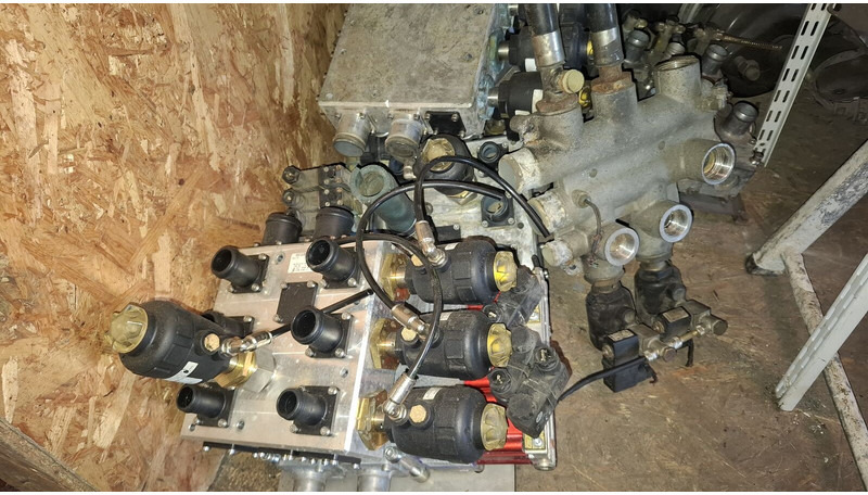 Volvo электроклапан отопления UWE Viking X3M-2 - Ventil: bilde 1 Volvo электроклапан отопления UWE Viking X3M-2 - Ventil: bilde 1