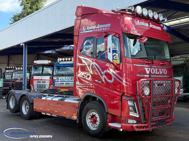 Volvo FH 750 6x4 Tandemlift, Retarder, PTO - Chassis lastebil: bilde 1 Volvo FH 750 6x4 Tandemlift, Retarder, PTO - Chassis lastebil: bilde 1
