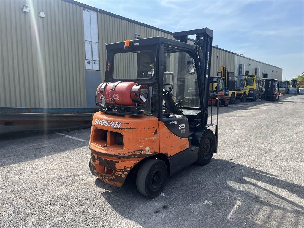 Doosan G25E-5 - Gasstruck: bilde 3 Doosan G25E-5 - Gasstruck: bilde 3