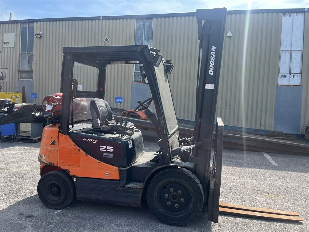 Doosan G25E-5 - Gasstruck: bilde 2 Doosan G25E-5 - Gasstruck: bilde 2