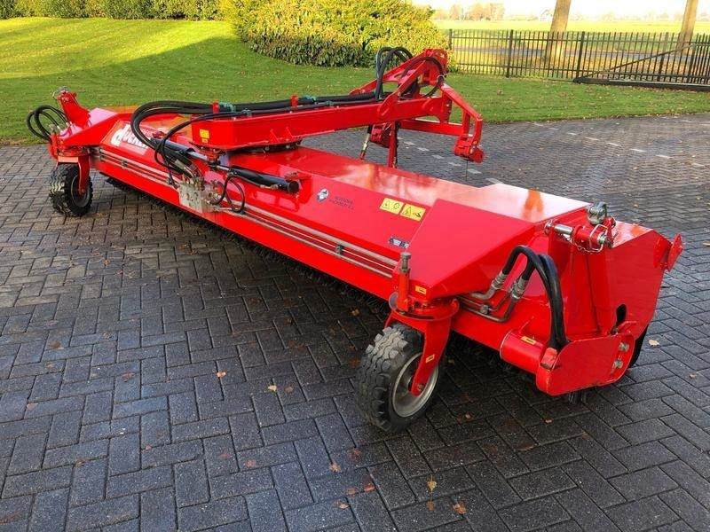 Dücker SFK 4500 veegmachine - Slåmaskin: bilde 3 Dücker SFK 4500 veegmachine - Slåmaskin: bilde 3
