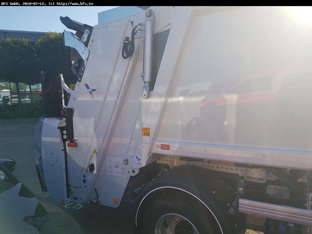 FUSO Canter 9C18 AMT 4x2 HS HL 8,5 t Olympus M - Søppelbil: bilde 2 FUSO Canter 9C18 AMT 4x2 HS HL 8,5 t Olympus M - Søppelbil: bilde 2