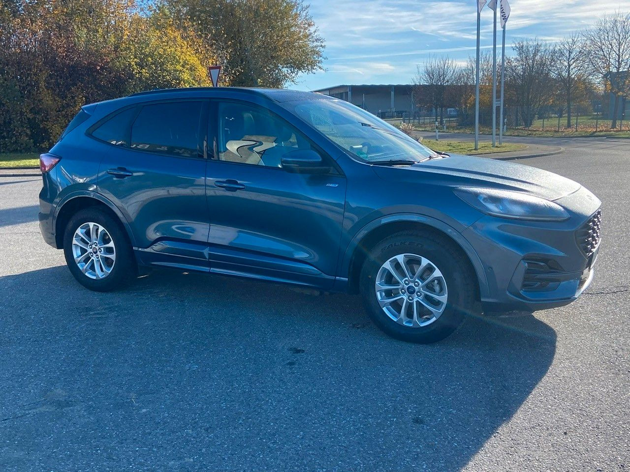 Ford Kuga Plug-In Hybrid ST-Line X - SUV: bilde 3 Ford Kuga Plug-In Hybrid ST-Line X - SUV: bilde 3