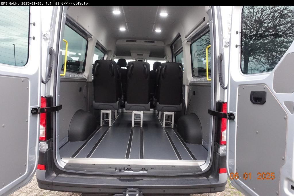 MAN TGE 3.180 4x2 F SB 8 Sitzer, Automatik, Anhängek - Minibuss, Persontransport: bilde 3 MAN TGE 3.180 4x2 F SB 8 Sitzer, Automatik, Anhängek - Minibuss, Persontransport: bilde 3