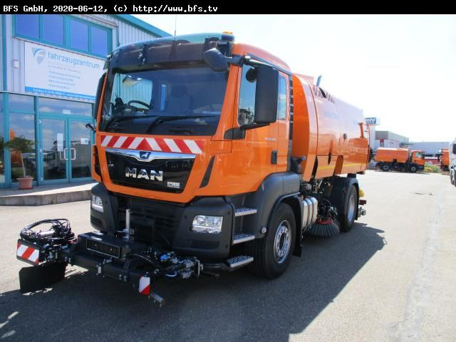MAN TGS 18.400 4X2 BL Bucher OF 8000 RS Drehjet beid - Feiebil: bilde 1 MAN TGS 18.400 4X2 BL Bucher OF 8000 RS Drehjet beid - Feiebil: bilde 1