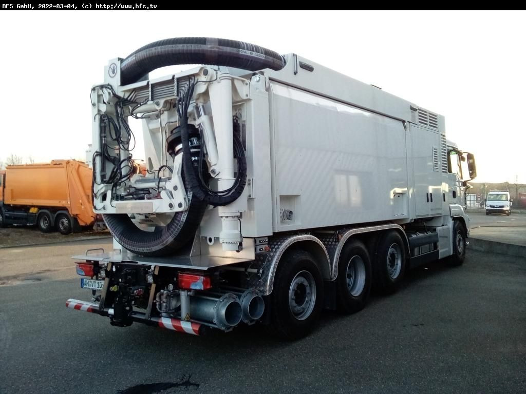 MAN TGS 35.510 8X4-4 BL RSP Saugbagger - Vakuum lastebil: bilde 2 MAN TGS 35.510 8X4-4 BL RSP Saugbagger - Vakuum lastebil: bilde 2