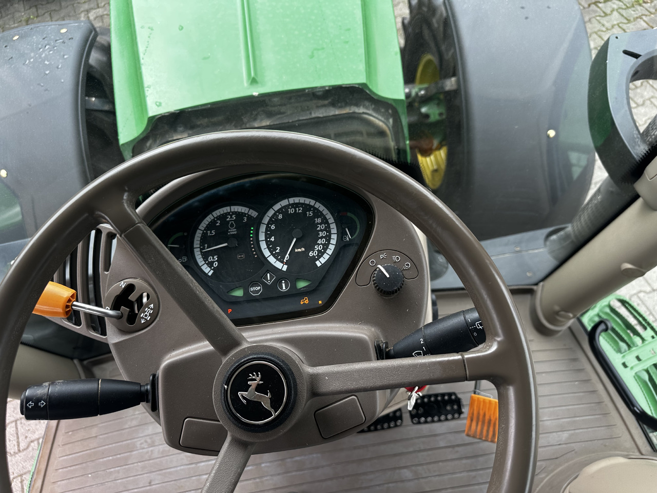 Traktor John Deere 6115R: bilde 12