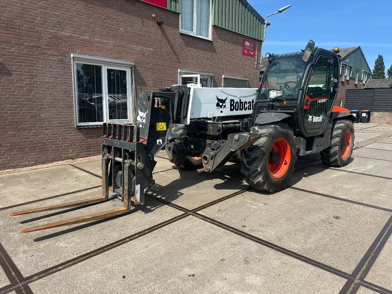 Bobcat T40.180 SLPB 31,CE, 3102 HOURS, 18 M , 4000KG 1200MM FORKS AIR CONDITIONER - Teleskoplastere: bilde 3 Bobcat T40.180 SLPB 31,CE, 3102 HOURS, 18 M , 4000KG 1200MM FORKS AIR CONDITIONER - Teleskoplastere: bilde 3