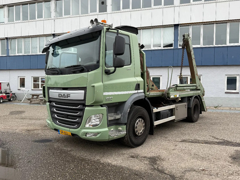 DAF CF 290 4X2 EURO 6 + MULTILIFT SKIPLOADER (HIAB) - Liftdumper lastebil: bilde 2 DAF CF 290 4X2 EURO 6 + MULTILIFT SKIPLOADER (HIAB) - Liftdumper lastebil: bilde 2