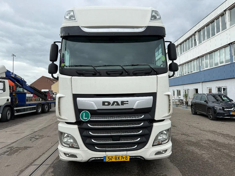 DAF XF 480 6X2 + 2 AXLE HANGER + TRS COOLING + DHOLLANDIA LIFT (2x) - Lastebil med kjøl: bilde 2 DAF XF 480 6X2 + 2 AXLE HANGER + TRS COOLING + DHOLLANDIA LIFT (2x) - Lastebil med kjøl: bilde 2