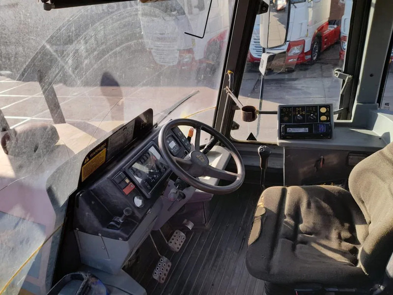 JCB HMV 155T-65 HMV 155T-65 FASTRAC 4X4 - Traktor: bilde 4 JCB HMV 155T-65 HMV 155T-65 FASTRAC 4X4 - Traktor: bilde 4