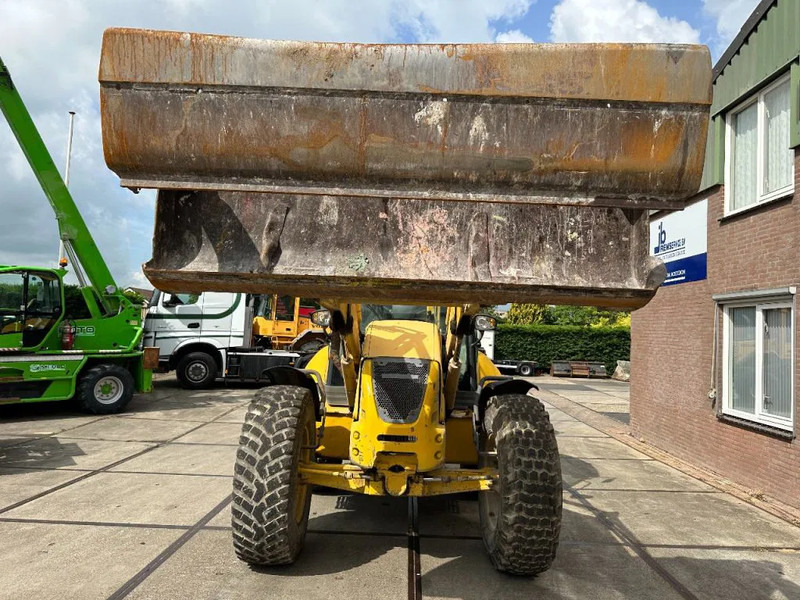 Traktorgraver Komatsu WB97S-5E0: bilde 8 Traktorgraver Komatsu WB97S-5E0: bilde 8