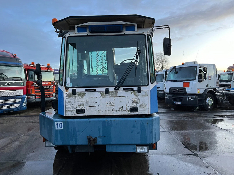 Mafi MT25T131C 4X2 *GEARBOX DON'T GO IN REVERSE* MT25T131C - Terminaltraktor: bilde 2 Mafi MT25T131C 4X2 *GEARBOX DON'T GO IN REVERSE* MT25T131C - Terminaltraktor: bilde 2