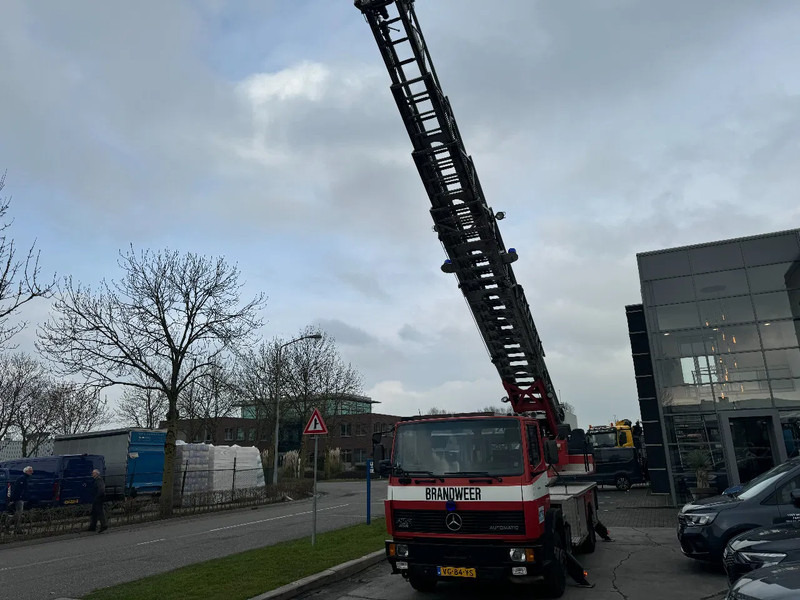 Mercedes-Benz 1120 OF MAGIRUS 24 METER + KORF + SLANGS - Brannbil: bilde 3 Mercedes-Benz 1120 OF MAGIRUS 24 METER + KORF + SLANGS - Brannbil: bilde 3