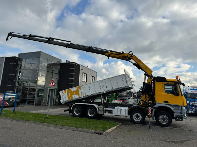 Mercedes-Benz Arocs 4448 8X4 + EURO 6 + FASSI F315 + REMOTE + KIPPER + STEERING AXLE - Tippbil, Kranbil: bilde 3 Mercedes-Benz Arocs 4448 8X4 + EURO 6 + FASSI F315 + REMOTE + KIPPER + STEERING AXLE - Tippbil, Kranbil: bilde 3