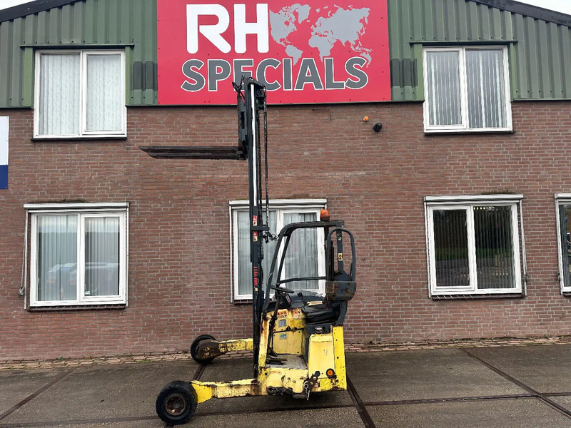 Moffett M4 25.3 2,5 TON SIDESHIFT DIESEL MEENEEMHEFTRUCK - Medbringertruck: bilde 1 Moffett M4 25.3 2,5 TON SIDESHIFT DIESEL MEENEEMHEFTRUCK - Medbringertruck: bilde 1