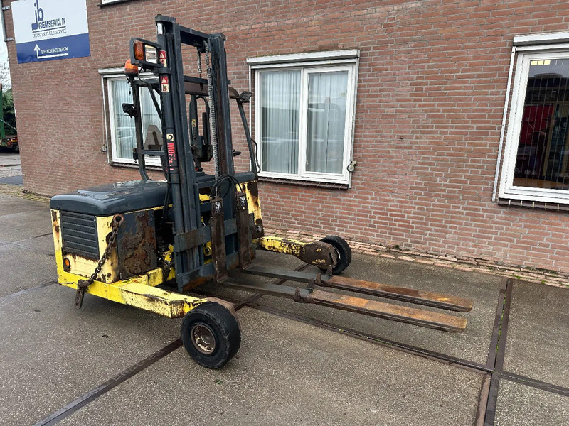 Moffett M4 25.3 2,5 TON SIDESHIFT DIESEL MEENEEMHEFTRUCK - Medbringertruck: bilde 5 Moffett M4 25.3 2,5 TON SIDESHIFT DIESEL MEENEEMHEFTRUCK - Medbringertruck: bilde 5