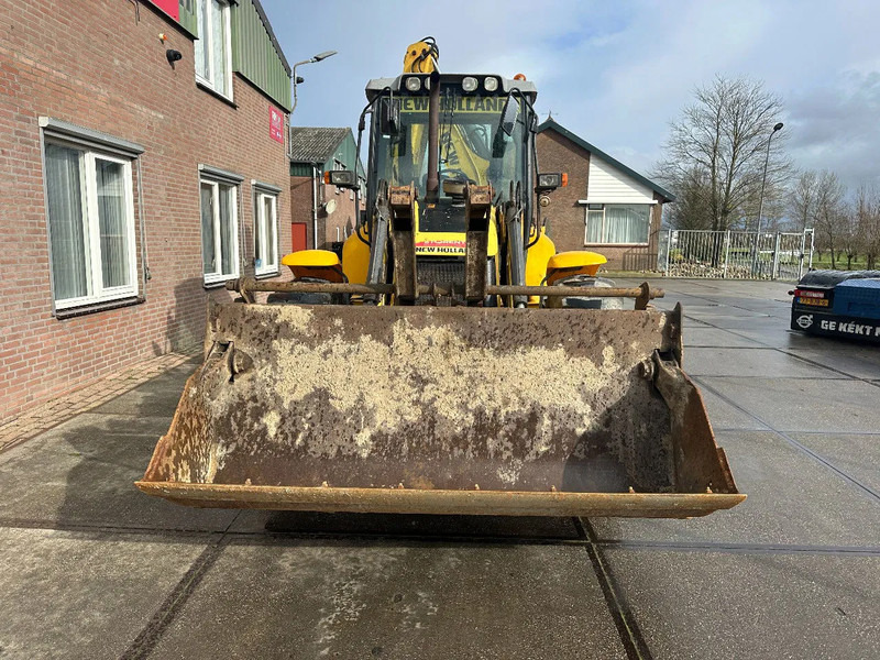 New Holland LB115B, CE, 240 MM MULTI PURPOSE LOADER BUCKET, 800 MM BACHOE DIGGING BUCKET, FLIP OVER FORKS, AIR CONDITIONER - Traktorgraver: bilde 4 New Holland LB115B, CE, 240 MM MULTI PURPOSE LOADER BUCKET, 800 MM BACHOE DIGGING BUCKET, FLIP OVER FORKS, AIR CONDITIONER - Traktorgraver: bilde 4