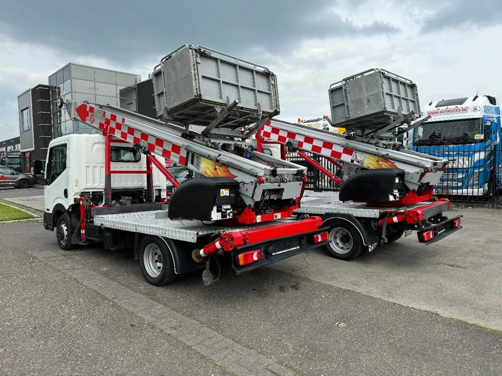 Nissan 3X UNIT CABSTAR 35.13 + LIFT 25 METER + REMOTE C - Billift: bilde 5 Nissan 3X UNIT CABSTAR 35.13 + LIFT 25 METER + REMOTE C - Billift: bilde 5
