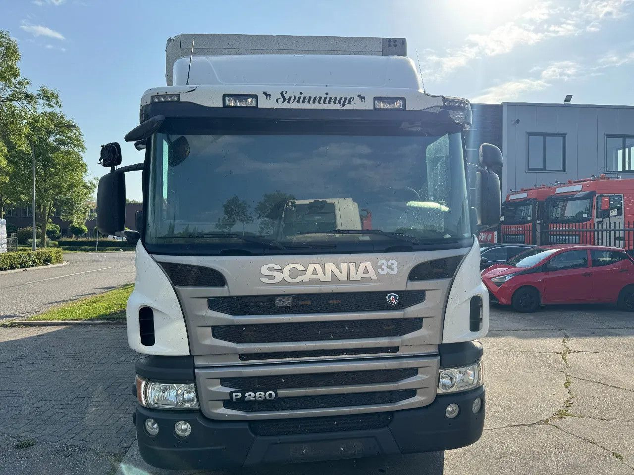 Scania P280 6X2 SCHMITZ BOX + ZEPRO 2000KG LIFT EURO 6 - Skapbil: bilde 2 Scania P280 6X2 SCHMITZ BOX + ZEPRO 2000KG LIFT EURO 6 - Skapbil: bilde 2