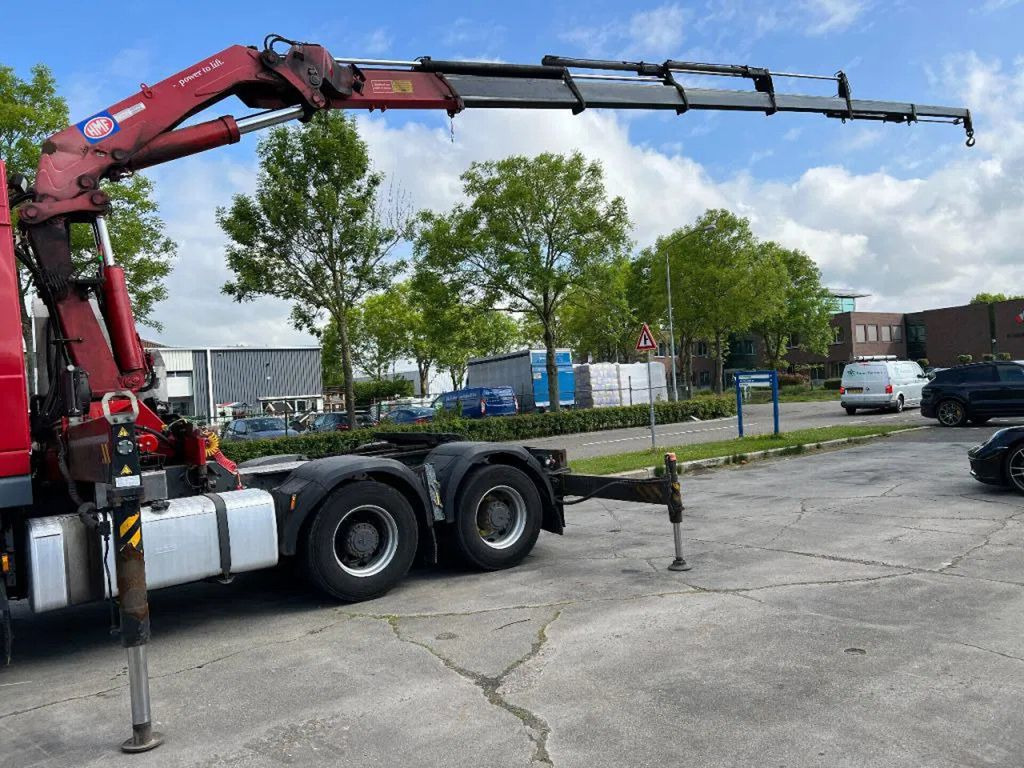 DAF XF 105.460 6X4 EURO 5 + HMF 4220 K6 + REMOTE CON - Trekkvogn: bilde 2 DAF XF 105.460 6X4 EURO 5 + HMF 4220 K6 + REMOTE CON - Trekkvogn: bilde 2