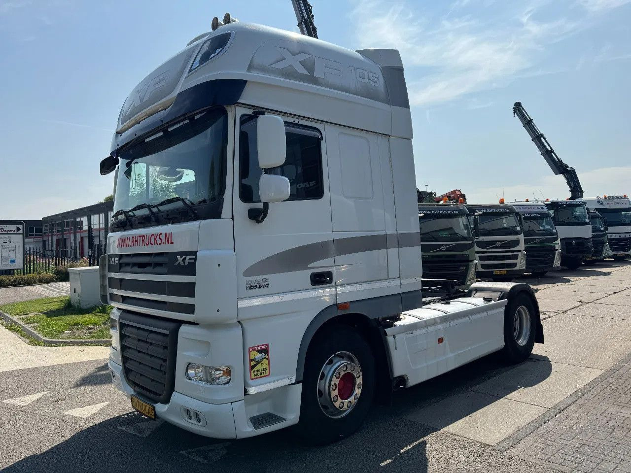 DAF XF 105.510 4X2 SKIRTS ADR RETARDER STANDKLIMA - Trekkvogn: bilde 1 DAF XF 105.510 4X2 SKIRTS ADR RETARDER STANDKLIMA - Trekkvogn: bilde 1