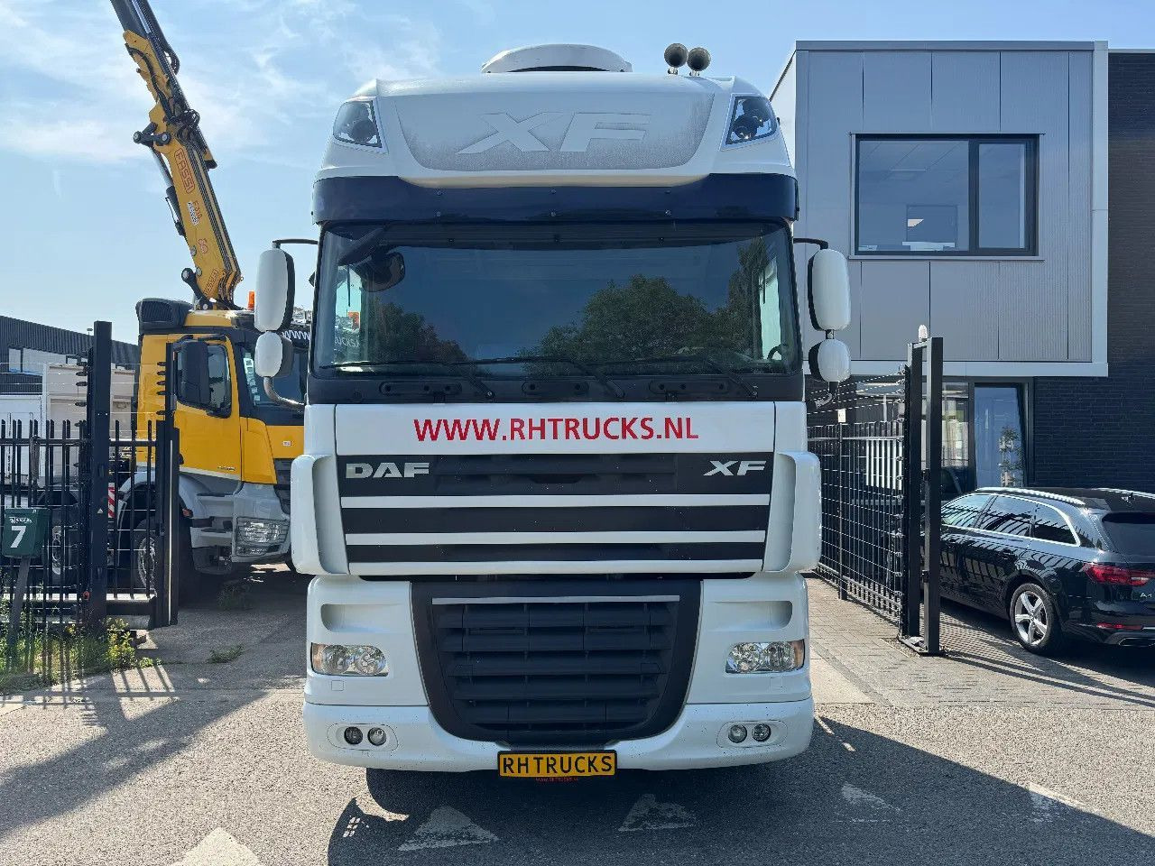 DAF XF 105.510 4X2 SKIRTS ADR RETARDER STANDKLIMA - Trekkvogn: bilde 2 DAF XF 105.510 4X2 SKIRTS ADR RETARDER STANDKLIMA - Trekkvogn: bilde 2