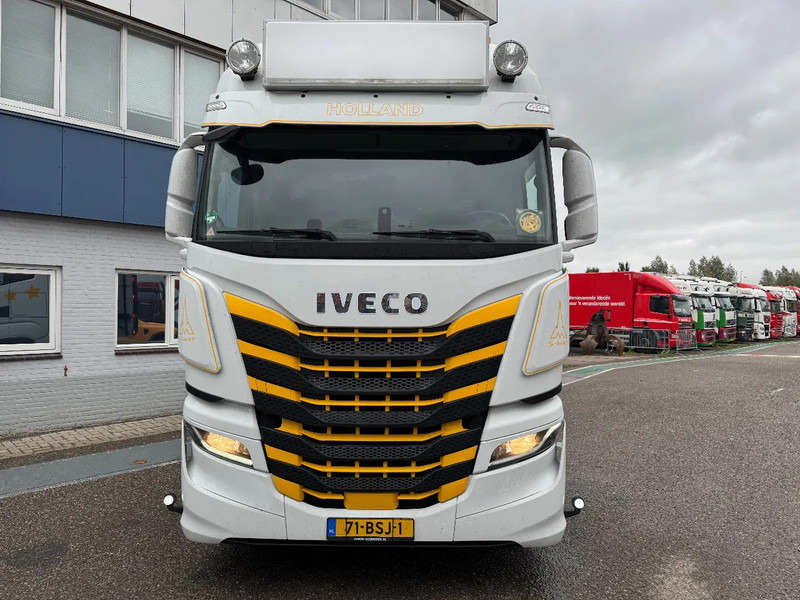 Iveco S-WAY 460 4X2 EURO 6 SKIRTS DOUBLE TANK - Trekkvogn: bilde 2 Iveco S-WAY 460 4X2 EURO 6 SKIRTS DOUBLE TANK - Trekkvogn: bilde 2