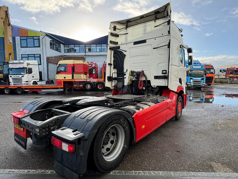 Renault T460 4X2 EURO 6 SKIRTS DOUBLE TANK - Trekkvogn: bilde 4 Renault T460 4X2 EURO 6 SKIRTS DOUBLE TANK - Trekkvogn: bilde 4