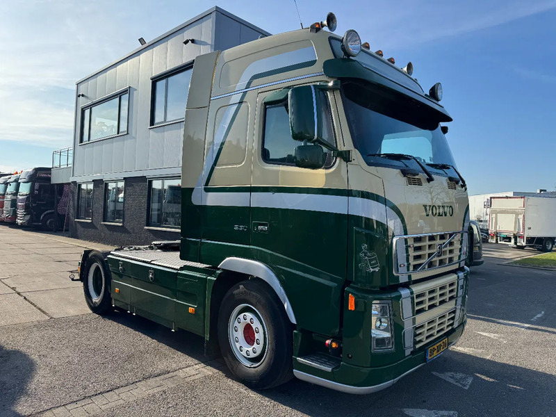Volvo FH 16.550 4X2 - EURO 3 + FULL SPOILER + MANUAL GEAR - Trekkvogn: bilde 3 Volvo FH 16.550 4X2 - EURO 3 + FULL SPOILER + MANUAL GEAR - Trekkvogn: bilde 3