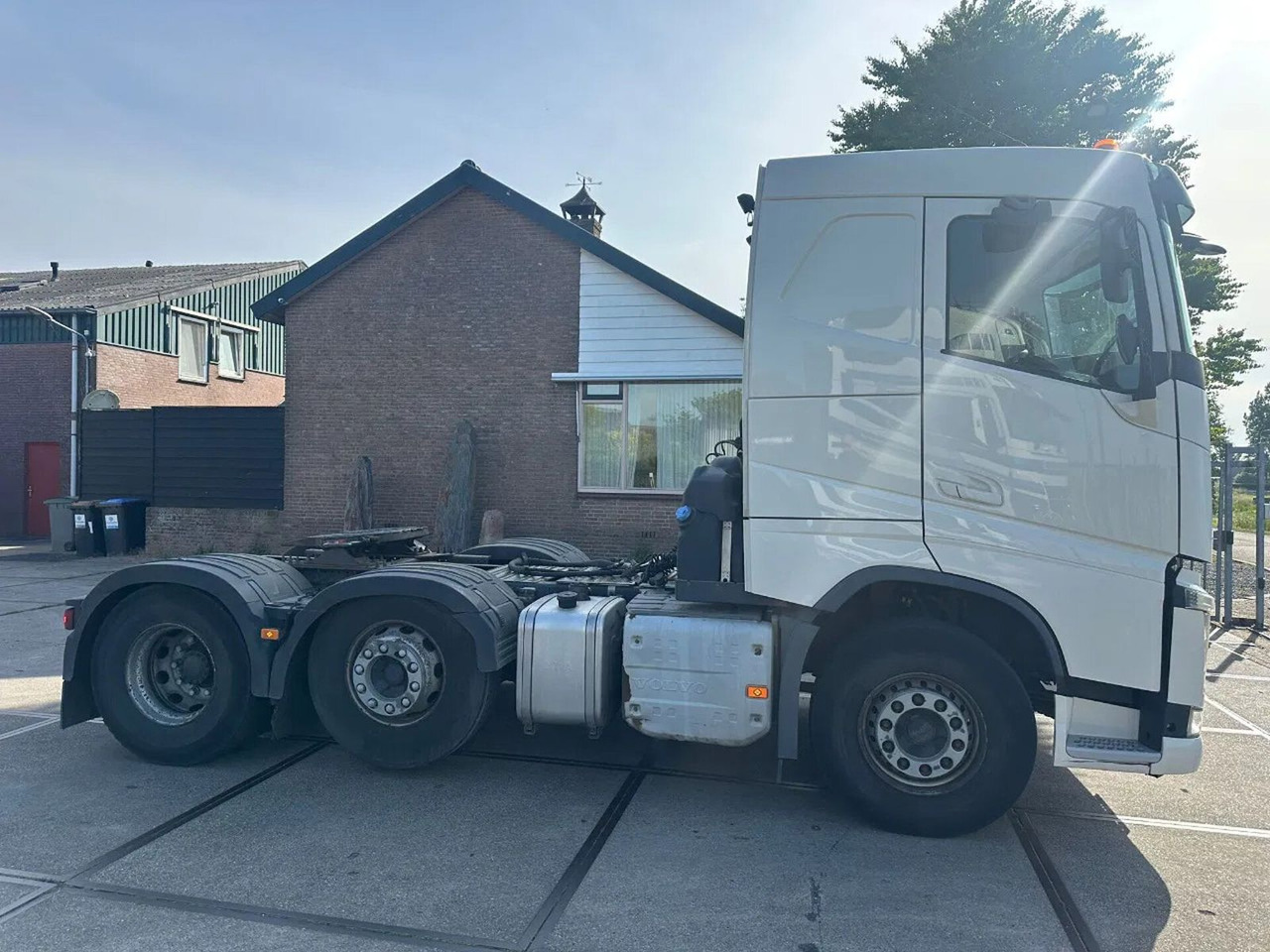 Volvo FH 460 6X2 - EURO 6 + LIFTING AXLE - Trekkvogn: bilde 4 Volvo FH 460 6X2 - EURO 6 + LIFTING AXLE - Trekkvogn: bilde 4