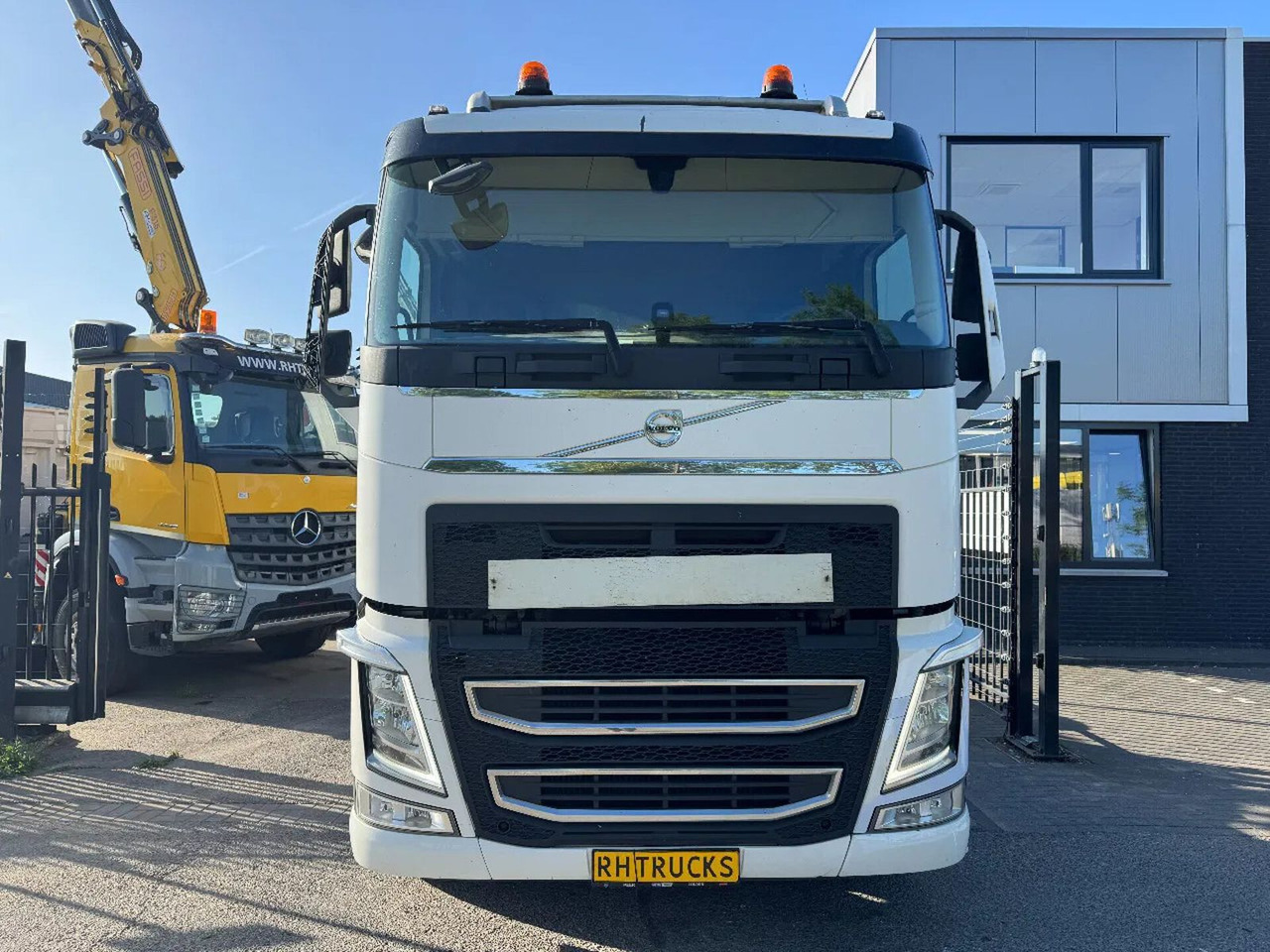 Volvo FH 460 6X2 - EURO 6 + LIFTING AXLE - Trekkvogn: bilde 2 Volvo FH 460 6X2 - EURO 6 + LIFTING AXLE - Trekkvogn: bilde 2