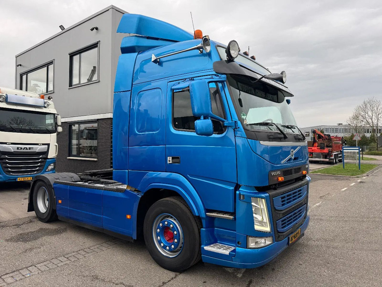 Volvo FM 370 4X2 SPOILERS EURO 6 SKIRTS HOLLAND TRUCK - Trekkvogn: bilde 3 Volvo FM 370 4X2 SPOILERS EURO 6 SKIRTS HOLLAND TRUCK - Trekkvogn: bilde 3