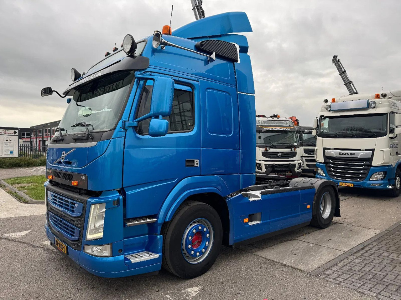 Volvo FM 370 4X2 SPOILERS EURO 6 SKIRTS HOLLAND TRUCK - Trekkvogn: bilde 1 Volvo FM 370 4X2 SPOILERS EURO 6 SKIRTS HOLLAND TRUCK - Trekkvogn: bilde 1