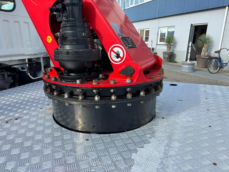 Nissan Cabstar PALFINGER HOOGWERKER 20 METER 35.14 - Varebil: bilde 4 Nissan Cabstar PALFINGER HOOGWERKER 20 METER 35.14 - Varebil: bilde 4