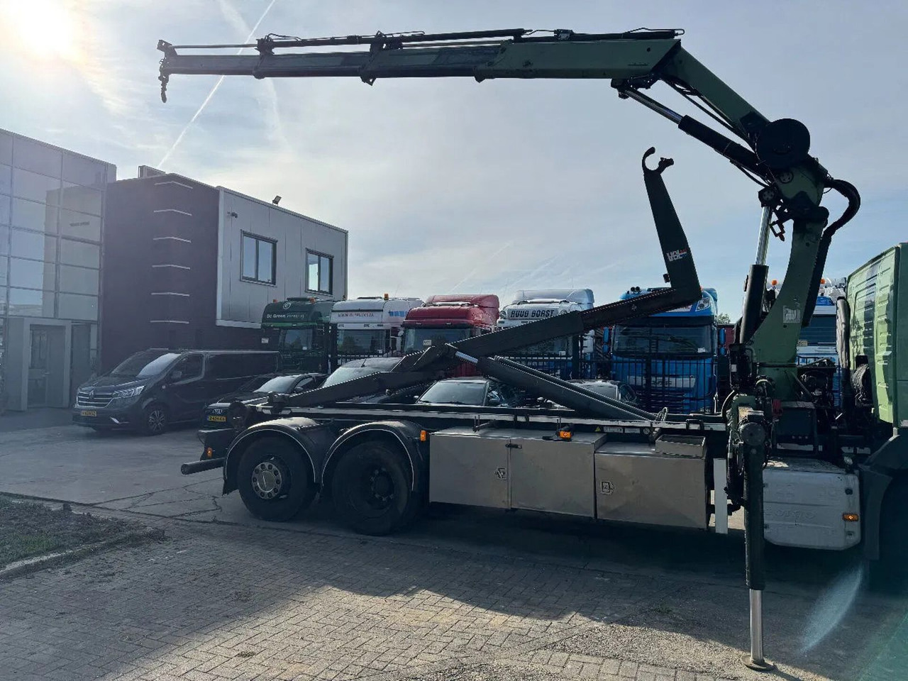 Volvo FM 370 6X2 VDL 21T + HIAB 211 + REMOTE CONTROL - Kranbil: bilde 4 Volvo FM 370 6X2 VDL 21T + HIAB 211 + REMOTE CONTROL - Kranbil: bilde 4