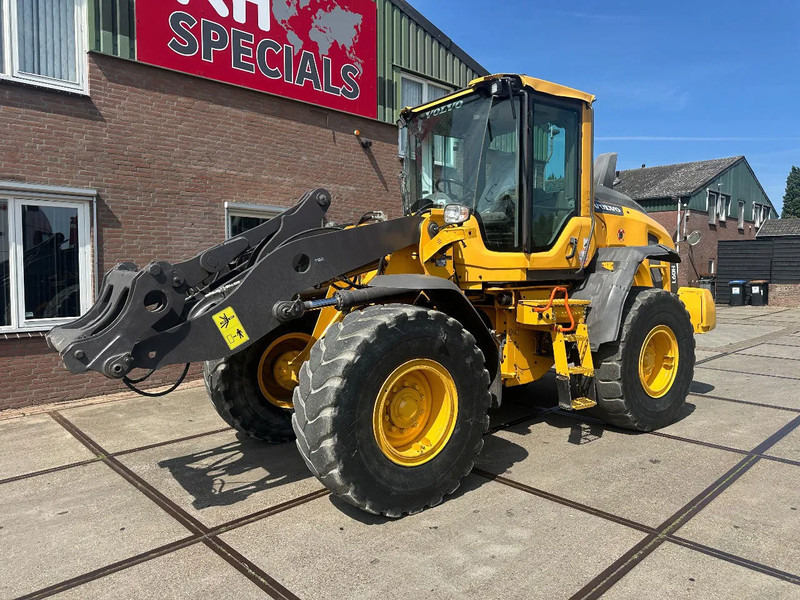 Volvo L60H , CE, 31359 HOURS, AUXILIARY HYDRAULICS, AIR CONDITIONER - Laster: bilde 2 Volvo L60H , CE, 31359 HOURS, AUXILIARY HYDRAULICS, AIR CONDITIONER - Laster: bilde 2
