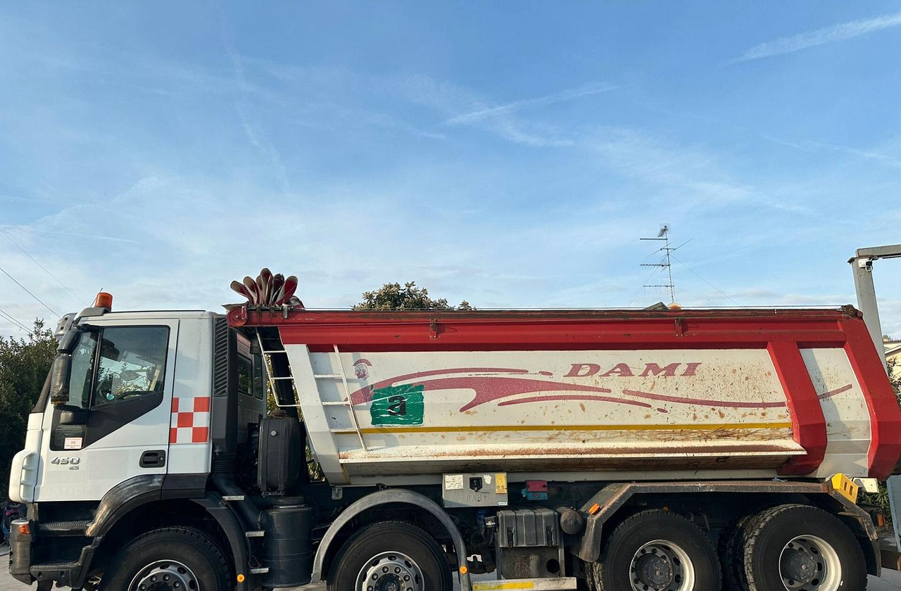 Iveco Trakker 450 4 assi euro 5 - Tippbil: bilde 3 Iveco Trakker 450 4 assi euro 5 - Tippbil: bilde 3