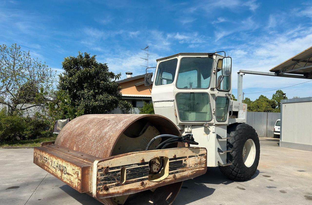 Rullo ferro gomma 18 ton - Kompaktor: bilde 1 Rullo ferro gomma 18 ton - Kompaktor: bilde 1