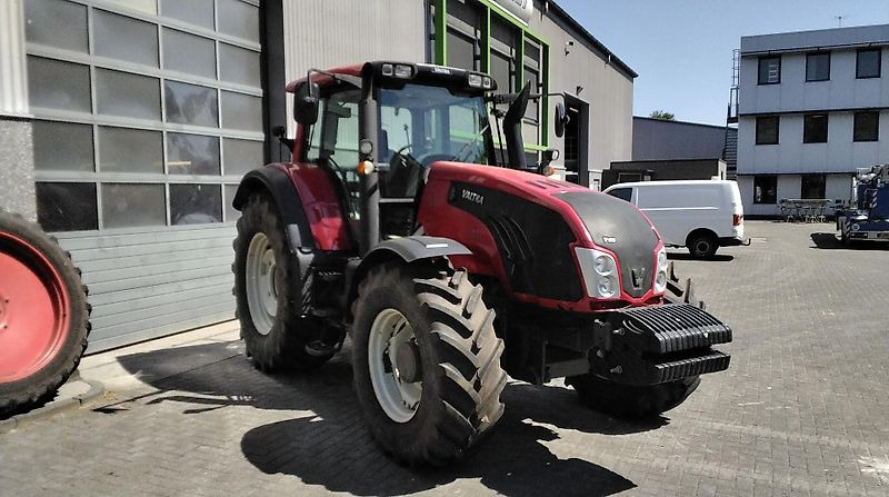 Valtra T153 Versu - Traktor: bilde 3 Valtra T153 Versu - Traktor: bilde 3