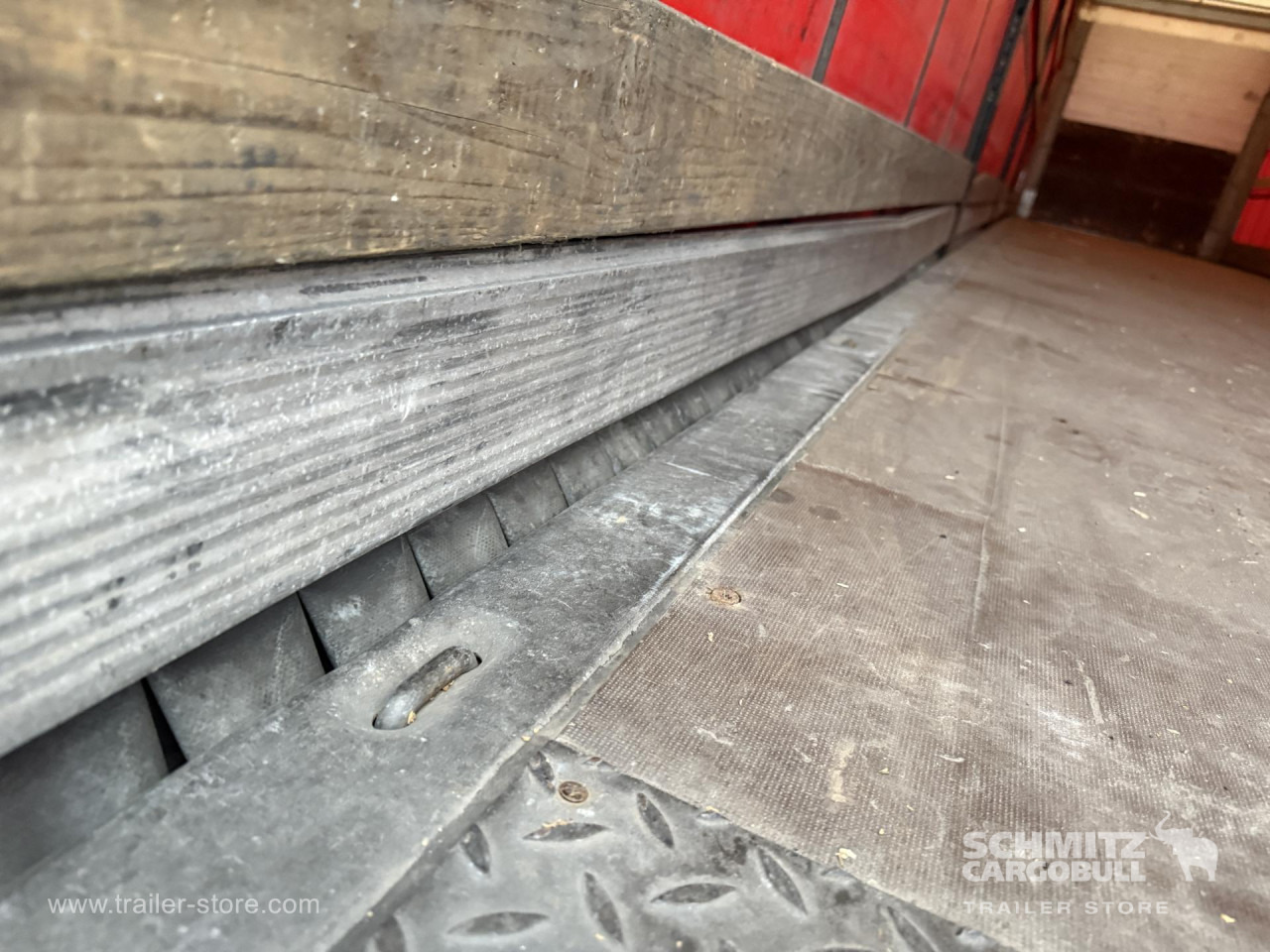 SCHMITZ Curtainsider Standard - Gardintrailer: bilde 2 SCHMITZ Curtainsider Standard - Gardintrailer: bilde 2