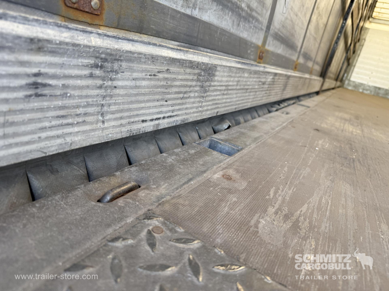 SCHMITZ Curtainsider Standard - Gardintrailer: bilde 3 SCHMITZ Curtainsider Standard - Gardintrailer: bilde 3