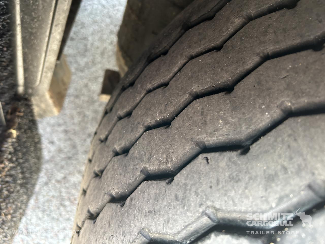 SCHMITZ Curtainsider Standard - Gardintrailer: bilde 4 SCHMITZ Curtainsider Standard - Gardintrailer: bilde 4