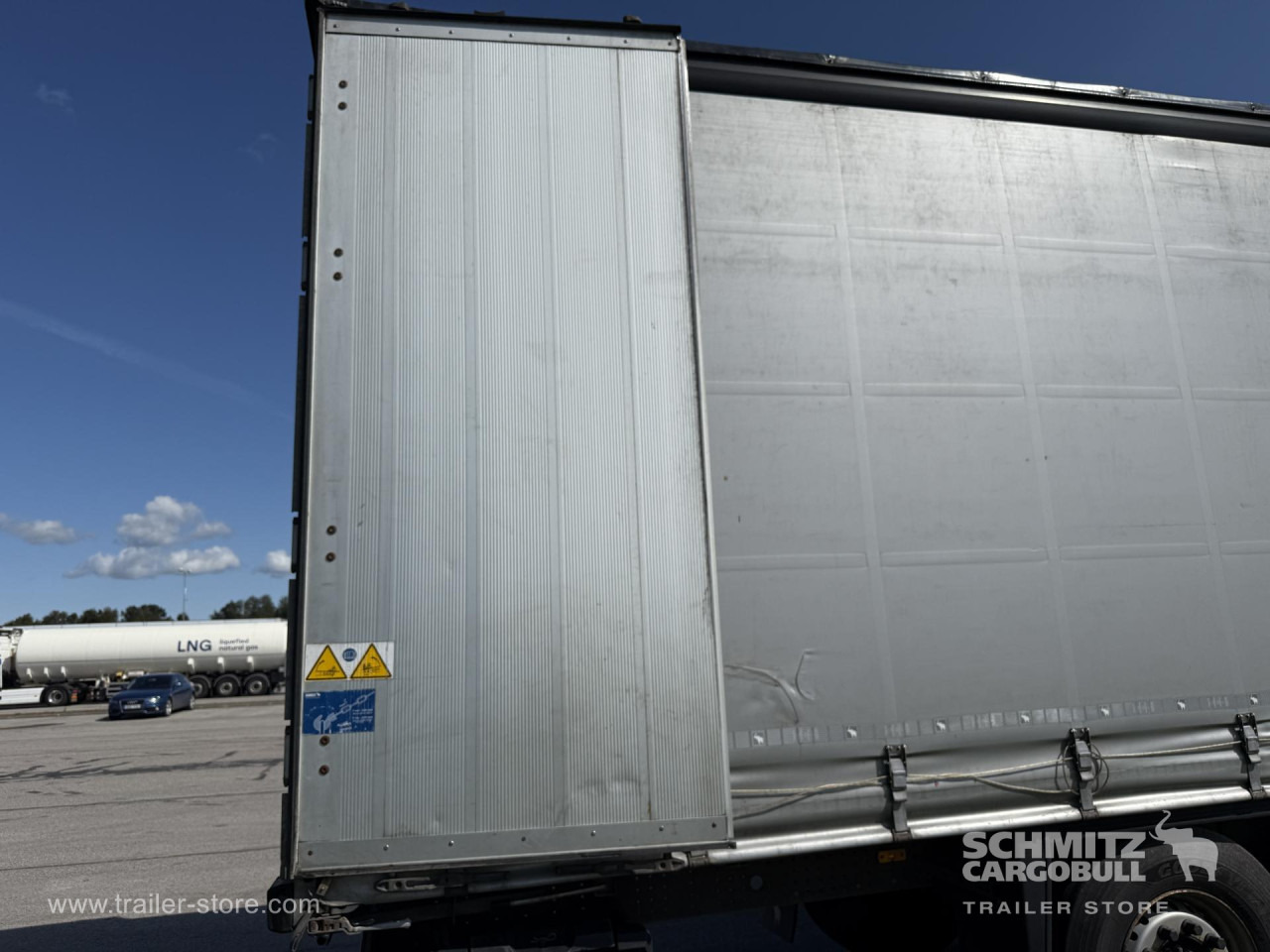 SCHMITZ Curtainsider Standard - Gardintrailer: bilde 2 SCHMITZ Curtainsider Standard - Gardintrailer: bilde 2