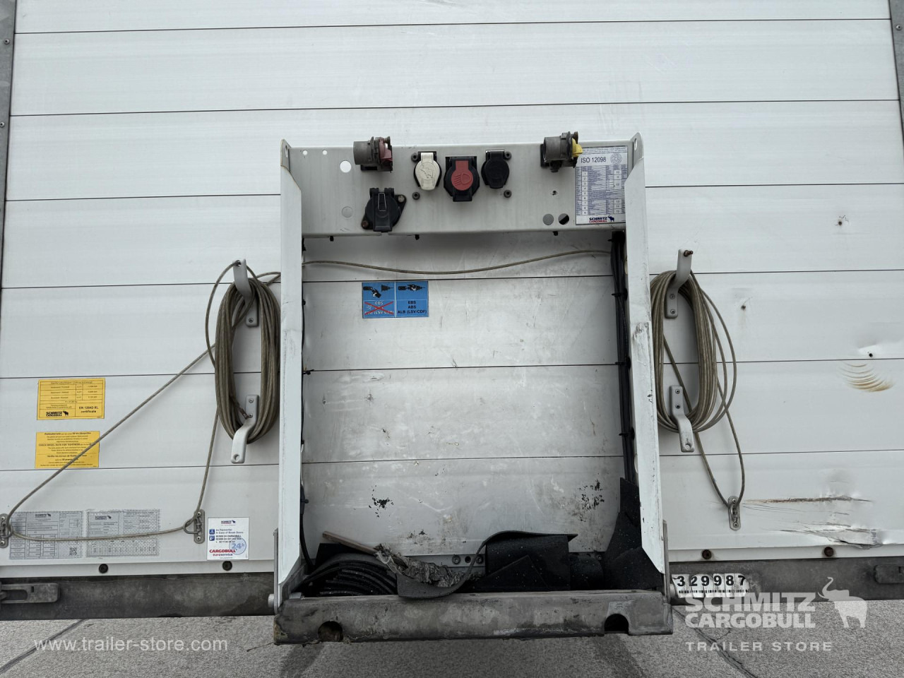 SCHMITZ Curtainsider Standard - Gardintrailer: bilde 4 SCHMITZ Curtainsider Standard - Gardintrailer: bilde 4