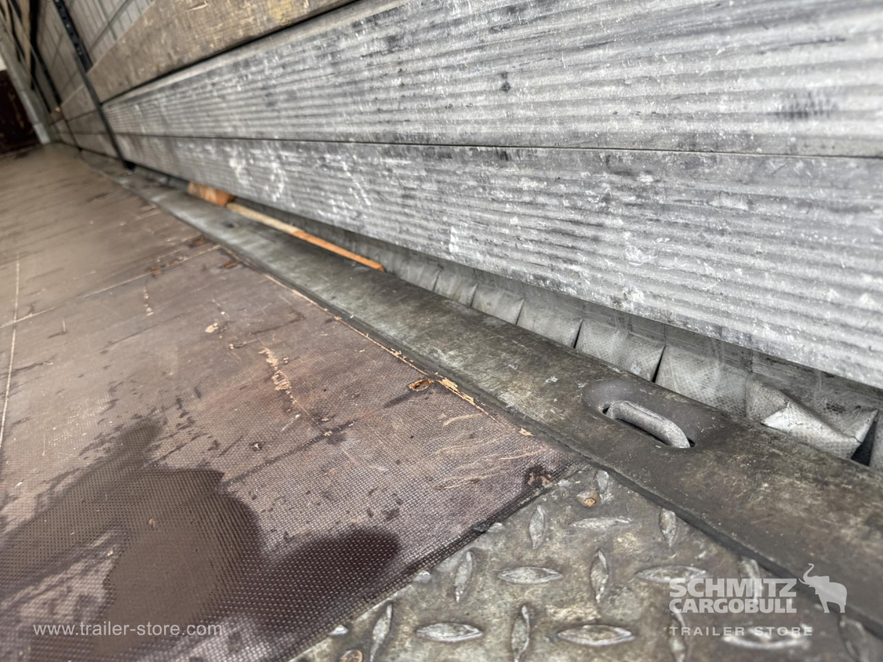 SCHMITZ Curtainsider Standard - Gardintrailer: bilde 2 SCHMITZ Curtainsider Standard - Gardintrailer: bilde 2