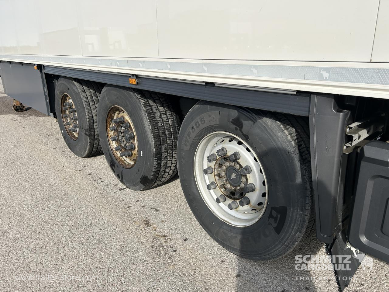 SCHMITZ Reefer Multitemp Double deck Taillift - Isotermisk semitrailer: bilde 5 SCHMITZ Reefer Multitemp Double deck Taillift - Isotermisk semitrailer: bilde 5